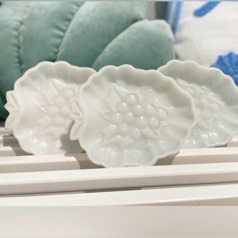 White Glass Dish Indiana Vintage Milk Glass Colony Harvest Grapes Set Of‎ 3 MCM